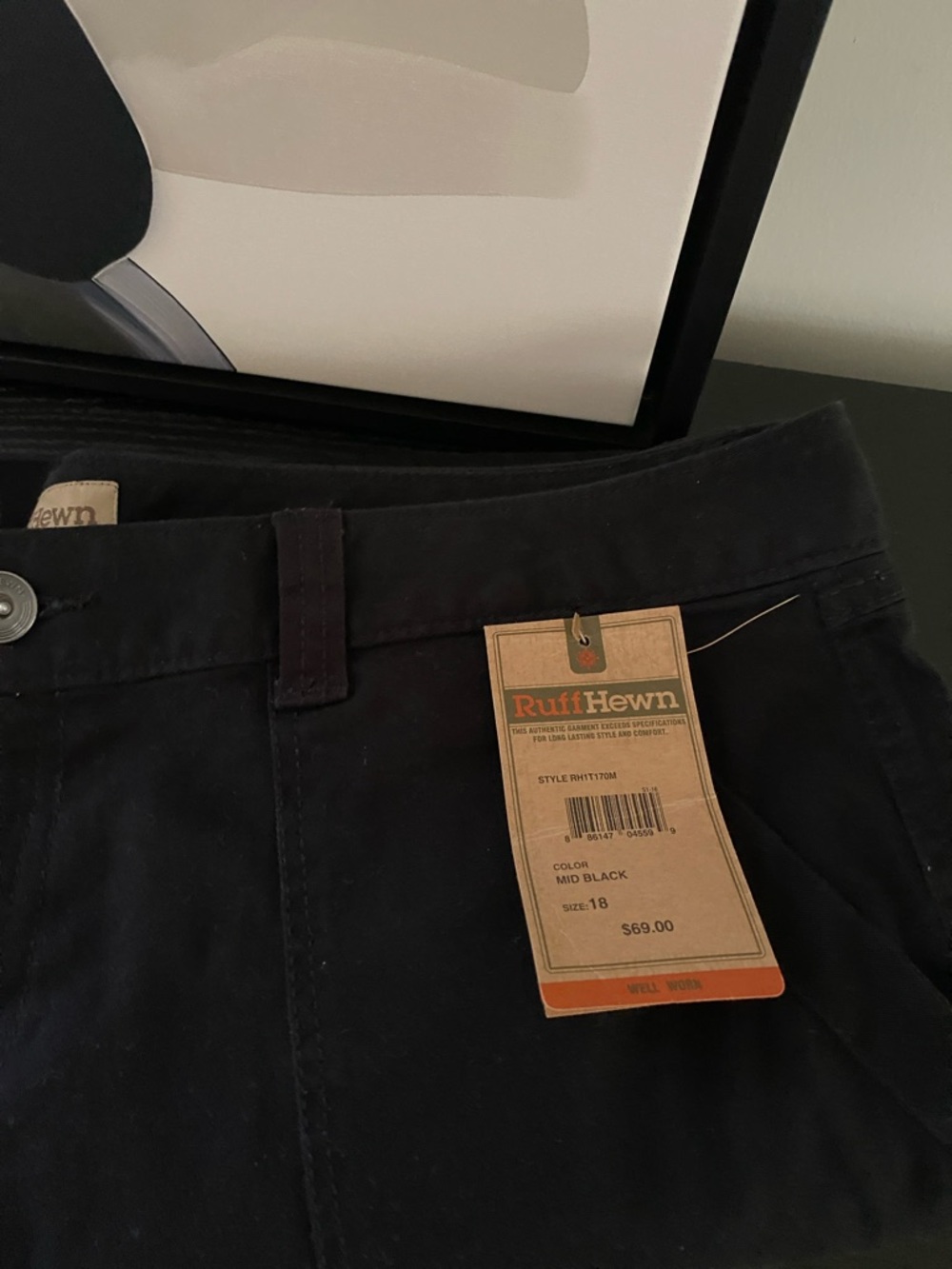 Black Ruff Hewn Capris - Picture 7 of 7